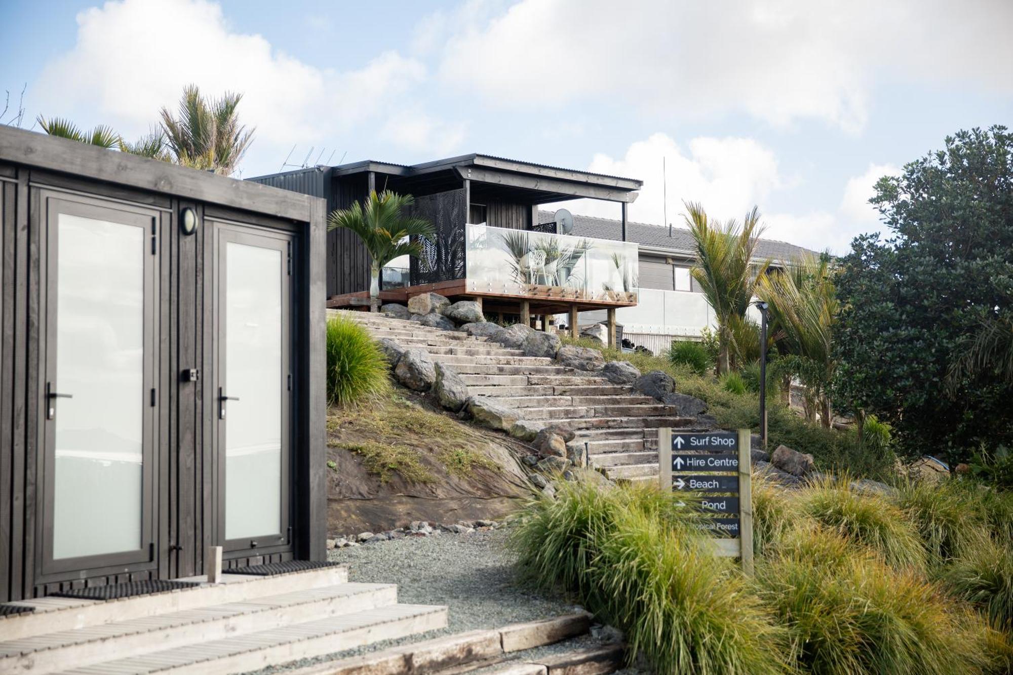 Aotearoa Surf Eco Pods 호텔 Te Arai 외부 사진